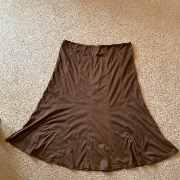 Tan suit - Picture 4 of 7